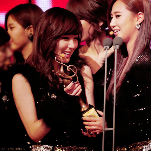 YulTi (Yuri ♥ Tiffany) Tumblr_lj4fo9Xt8M1qgb727o1_500