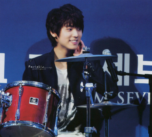 [Offical thread] ♥ Kang Min Hyuk ♥ Lovely Boy ♪ Tumblr_lm42vhE9Gf1qanahpo1_500