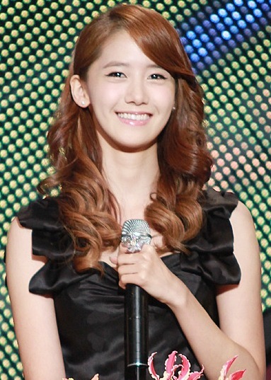 [YOONAISM/PIC,GIF][7/7/2011] Nguy cơ tử vong toàn quốc rất cao khi xem hình ảnh Yoongie cười Tumblr_lnvydknKCe1qf0q1ko1_400