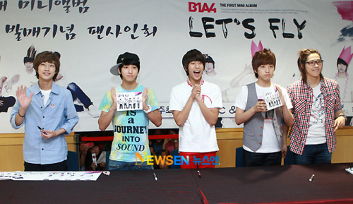 [09.07] Les B1A4 à un fan meeting Tumblr_lo2dz6d49i1qctebto1_500