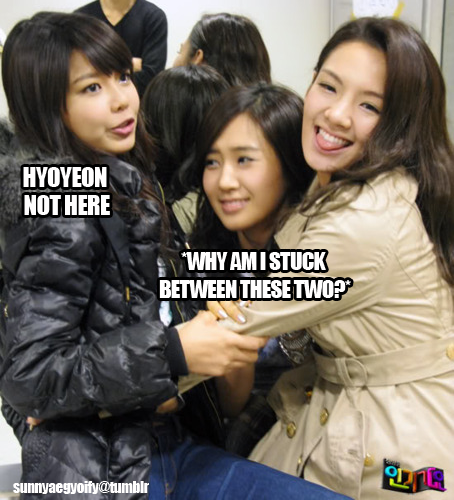 [PICS][28/2/2012] Sooyoung always hugs Hyoyeon :"> Tumblr_lpak3hQvUj1qklihqo1_500