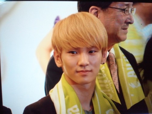 110812 Taemin y Key @ “Together for Africa” at Seoul Plaza Hotel  Tumblr_lpt400Jq3v1qaiic9o1_500