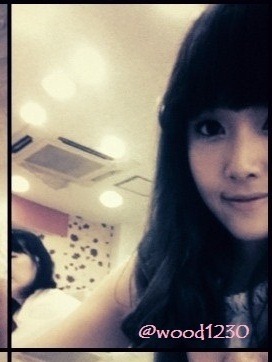 [PIC][20.08.11] Selca mới của Jessica Tumblr_lq6rzw7T5r1qb1285o1_400