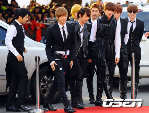 111003 ZE:A Hallyu Dream Concert Tumblr_lshdqsdlhB1qf2cupo2_500