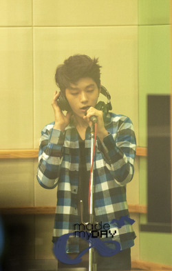 Kim MyungSoo 김명수 aka L - Page 3 Tumblr_lssomoUjhK1qkhgmto1_250