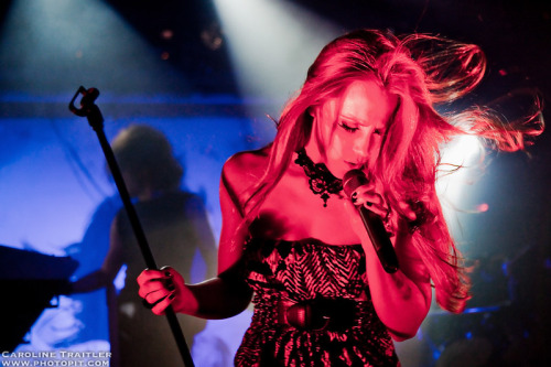 Fotos de Simone Simons - Página 26 Tumblr_ltn5awNxol1qhqj3io1_500