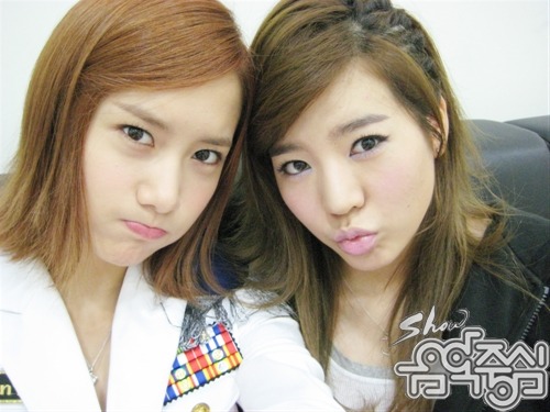 [PICS+GIFS][31-10-2011] Sún Thỏ con + Yoong Cá sấu = Cúp pồ hồn nhiên :D Tumblr_ltv4s69noz1qbxhqvo1_500