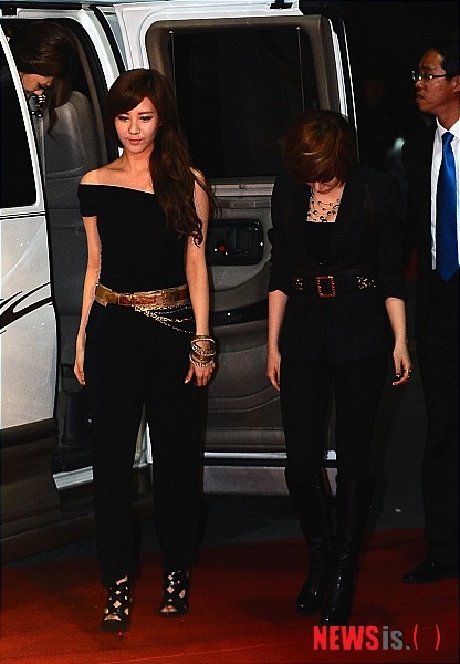 Girls’ Generation en los "Mnet 2011 Style Icon Awards" Tumblr_lu33tpmVkI1qb1285o1_500