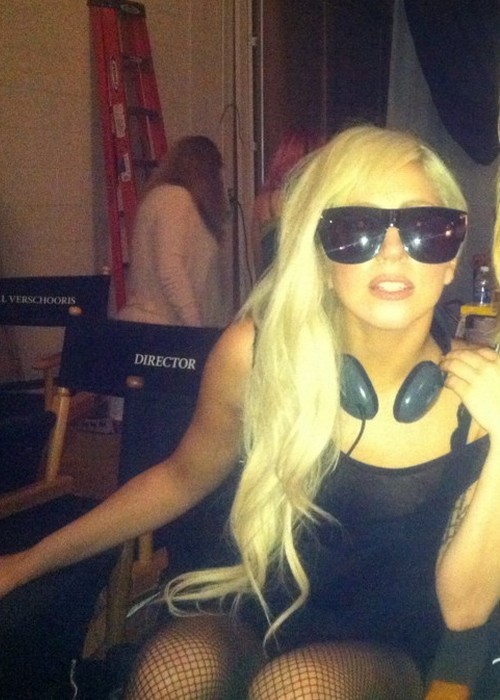 Videoclip >> "Marry the Night" [2] - Página 47 Tumblr_luut3n42jN1qfug0qo1_500