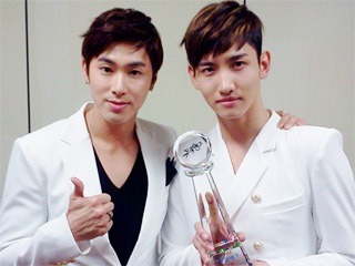 TVXQ…HoMin…The Kings Tumblr_lv49f08uy81r0evw2o1_400