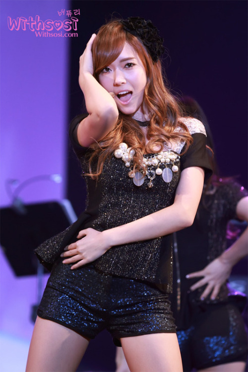 [PICS] SNSD @ Music Bank + "ReBorn" Concert  Tumblr_lv9bdxvCC41qjnoe5o1_500