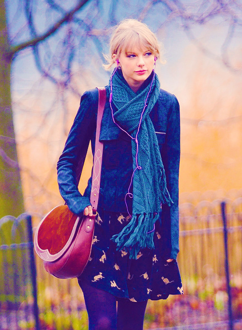 Taylor Swift - Page 26 Tumblr_lyfgndeFyV1qilnzro1_500