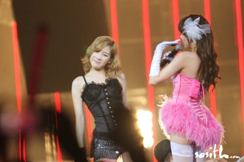 [PIC+VID+GIF][20/1/2012]∴♥∴ TaeNy ∴♥∴ Happy's Heaven ∴♥∴ Twinkle - Taeny Lấp Lánh - TaeTiSeo  ∴♥∴ - Page 21 Tumblr_lyxfgsZrGv1qc2fqjo1_500