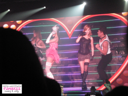 [PIC+VID+GIF][20/1/2012]∴♥∴ TaeNy ∴♥∴ Happy's Heaven ∴♥∴ Twinkle - Taeny Lấp Lánh - TaeTiSeo  ∴♥∴ - Page 24 Tumblr_lzl22hZzSM1qc6cb5o2_250