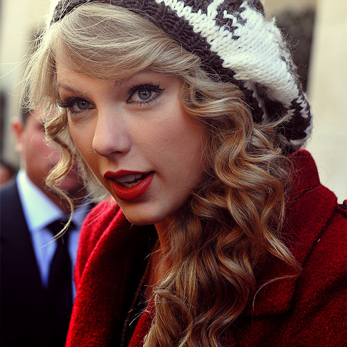 Taylor Swift - Page 25 Tumblr_lzmjkpYg0I1rpgiwno1_500