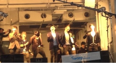 [OTHER] 120225 ZE:A Guerrilla live at America-mura Tumblr_lzyqzzeC5U1qd3h38o3_500