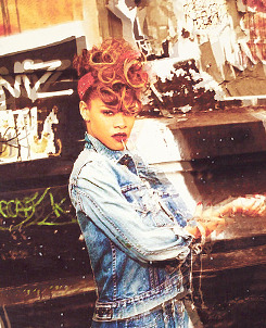 Rihanna .  - Page 24 Tumblr_lzz42ukH9B1qd4d7jo2_250