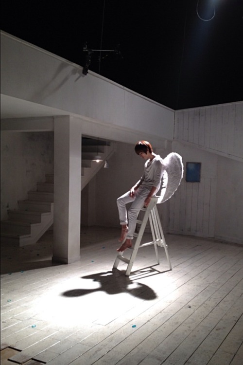 {Twitter}030312 Kiseop publica una foto de él en la grabación de A Shared Dream Tumblr_m0ahd8pZur1qaq5eko1_500