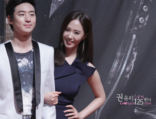 [PICS] Yuri @ Fashion King Press Conference Tumblr_m0yn0pmlvH1qbnw0xo1_500