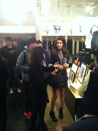 [Pics] Sooyoung en evento de Club Monaco Tumblr_m29fkbmEz41qc9m5do2_500