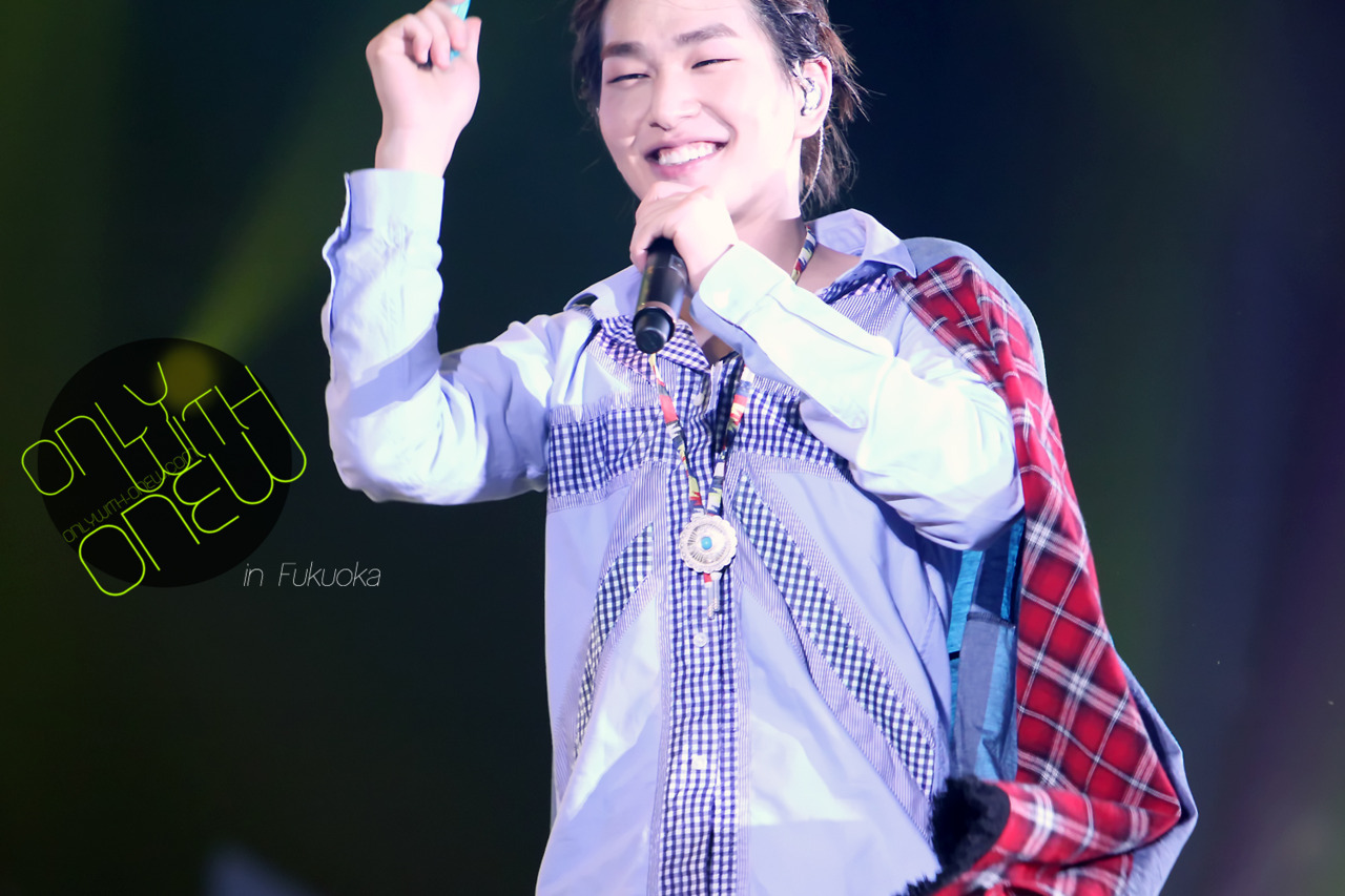 120425 Onew @ 'SHINee World 2012' Japan Arena Tour in Fukuoka Tumblr_m335owgFzs1r8fs1io1_1280