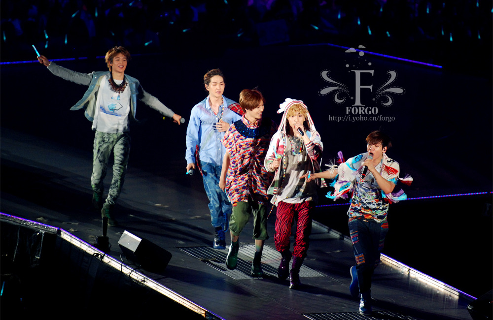 SHINee World photo for THE FIRST JAPAN ARENA TOUR Tumblr_m3d64kjeyU1r179gzo1_1280