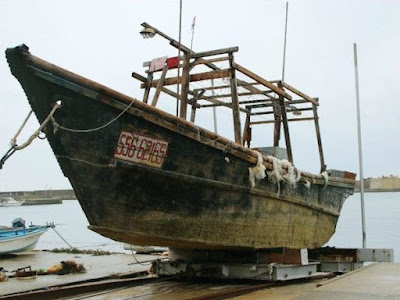 Изоставени кораби A99534_ghost-ships-wooden-boats-of-dead-bodies-wash-up-in-japan-AP-640x480