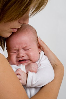  مغص الأطفال - معلومات عليك الإطلاع عليها .. Baby-crying