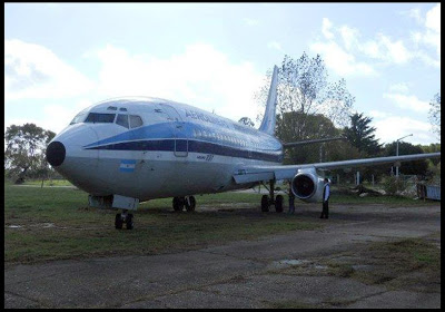 Museo Nacional de Aeronáutica de Morón - Página 2 Destrozos%2Ben%2BMoron%2B%252825%2529