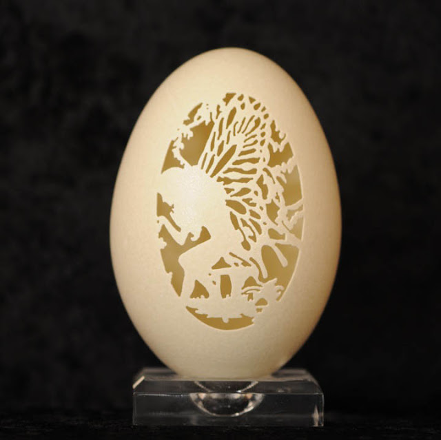 intricate egg art  அற்புதமான கடினமான வடிவமைப்பு Intricate-egg-art-carvings-brian-baity-16