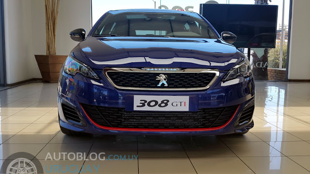 Enquanto isso, no Uruguai - Página 16 Lanzamiento_Peugeot_New_308_GTi_by_PSP_Uruguay%2B%25283%2529