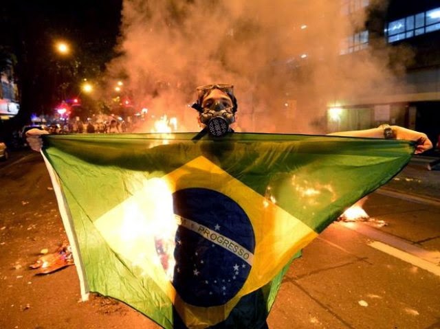 un diario Español hizo una descripción general de la situación política actual en Brasil y dice que nuestro país corre el riesgo de guerra civil 21_09_2013__08_36_48646665f2fe6c4ab593ce6db3fbb2df70808e0_640x480