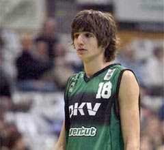 ¿Qué corte de pelo llevas? - Página 4 Ricky-rubio-demanda-al-dkv-joventut