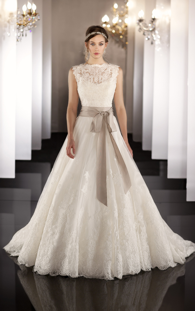 اروع فساتين الزفاف Wedding-dresses-martina-liana-2013-style-437_main_zoom