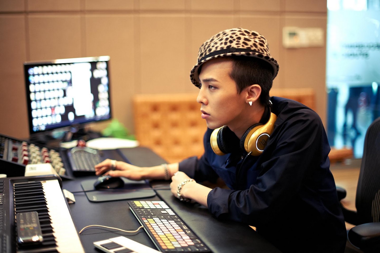 [Pics HQ] Big Bang para "Soul by Ludacris" Headphones  Bigbang-soul-by-ludacris-headphones-bigbangupdates.com-10