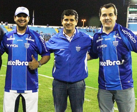 Avaí estreia terceiro uniforme escolhido pela torcida 3906_3ccopyjpg