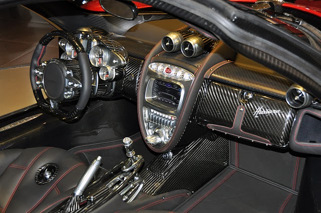 Qual seu sonho de consumo moderno??? - Página 2 Interior_Pagani_Huayra_2012_3