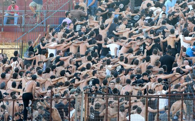 Le Mouvement en Grece - Page 7 PAOK%20NEA%20SMYRNI