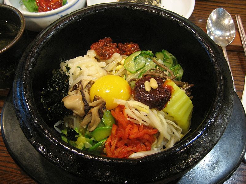 Et si tu étais.. - Page 7 800px-Korean_cuisine-Bibimbap-08