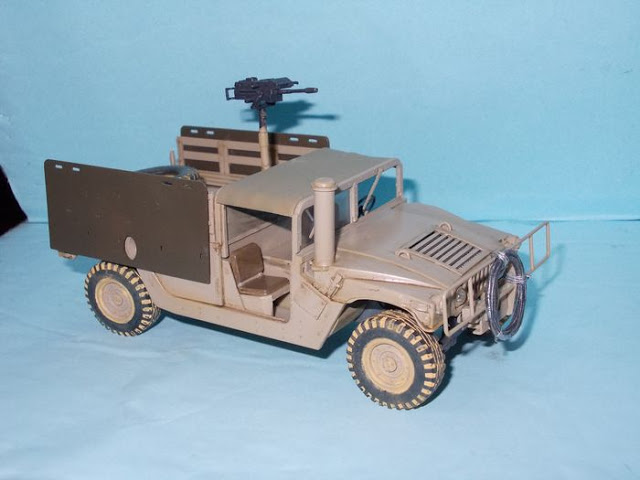 M-998 IED 1/35 mais figuras modernas 1/35 Tn_DSCN0683