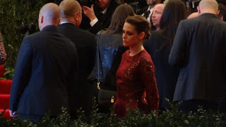 Kristen Stewart - Imagenes/Videos de Paparazzi / Estudio/ Eventos etc. - Página 31 DSC01388