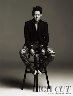 [Fotos] Yoochun para High Cut 01