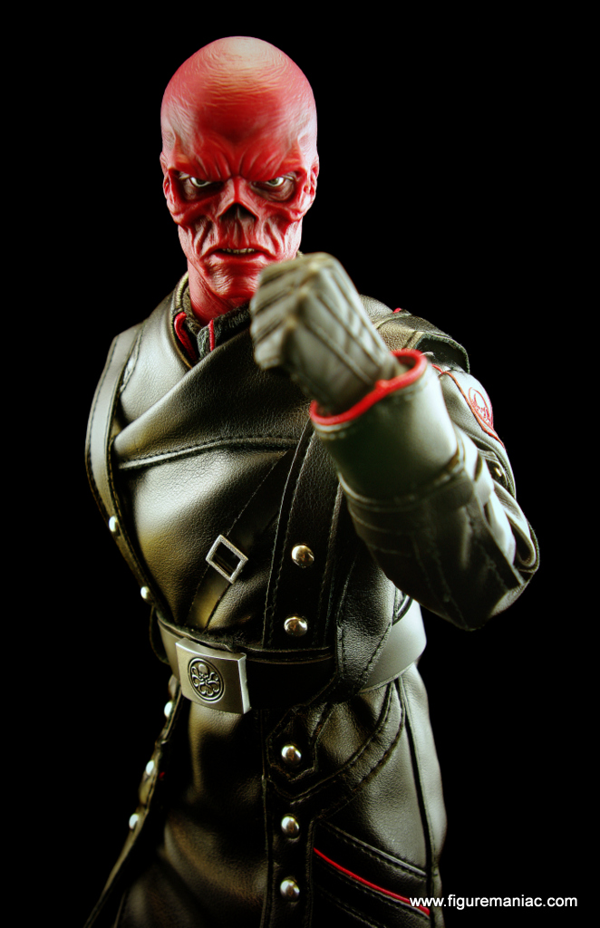 [Hot Toys] Red Skull - Captain America: The First Avenger 1/6 scale - Página 10 IMGP4049