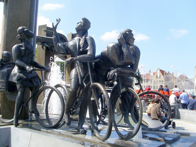 Bicikl kao spomenik , skulptura ili fenomen Tzand%2Bbruges