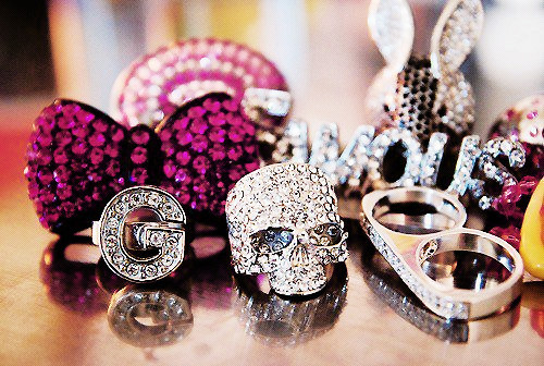 ~  izhut  ~ - Faqe 16 Bling-bling-bow-jewelry-pink-skull-Favim_com-434748