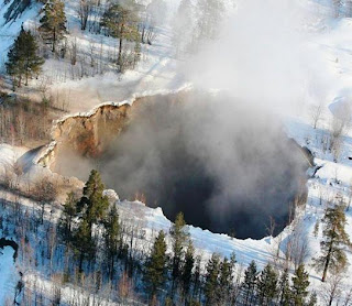 EXTRAÑOS HUNDIMIENTOS DE TIERRA!!! - Página 2 Sinkhole_Sweden%5B1%5D