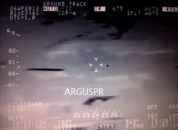 UFO's are monitoring us: Military video shows UFO being pursued Ovni-aguadilla-captura%2B%25281%2529