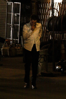   Imagenes/Videos en el Set de "Cosmopolis" - Página 2 PATTINSONLIFECS110707-%2B%25284%2529