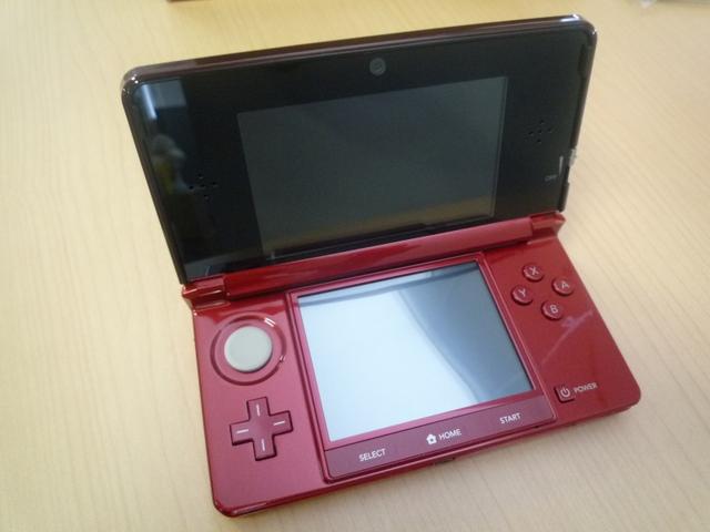 Imagens: Nintendo 3DS Flare Red Flare_red_3ds-1