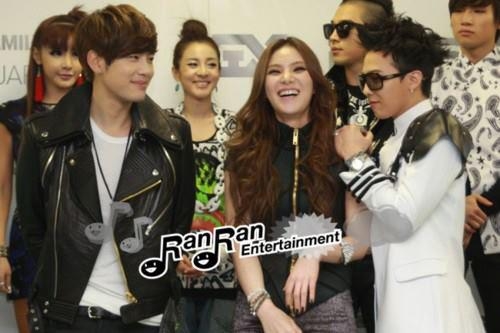 [Pics] + Fotos de la Conferencia de Prensa del YG Family Concert en Japón 2012 Post3